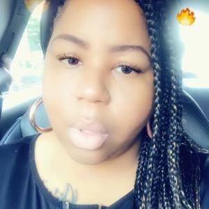 Meet your Posher, Latoya